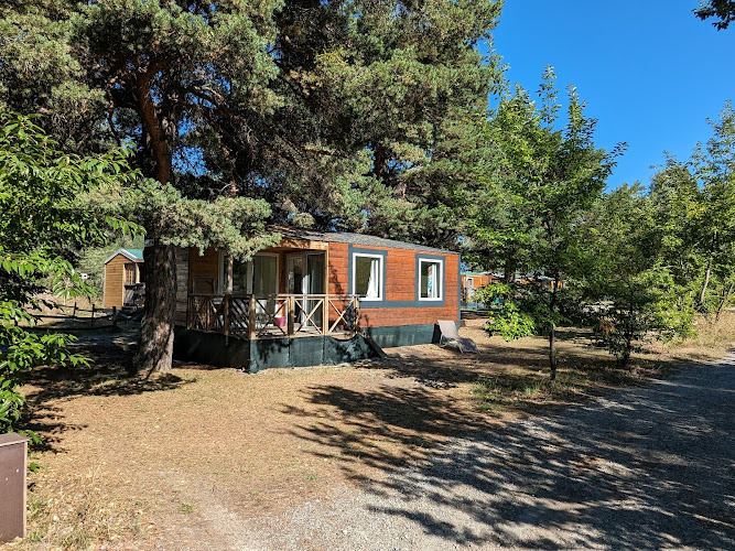 Camping du lac à Eygliers