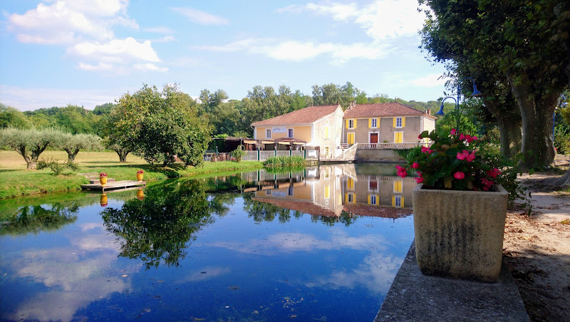 Aire Camping-Car Park à Goudargues