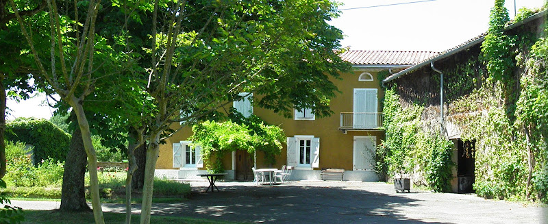La Tuilarié écurie et chambres d hôtes à Sainte-Cécile-du-Cayrou