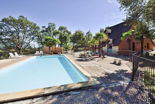 Gîtes de France® - Le Lièvre et la Tortue à LOUBRESSAC