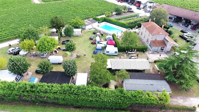 Camping Des Vignes à Chenac-Saint-Seurin-d'Uzet