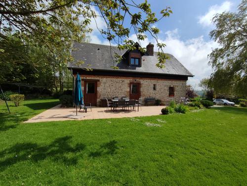 Gîtes de France® - A L'Orée du Bois à Bec De Mortagne