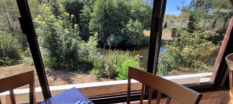 Les Roches Restaurant et Chambres d Hôtes à Servant