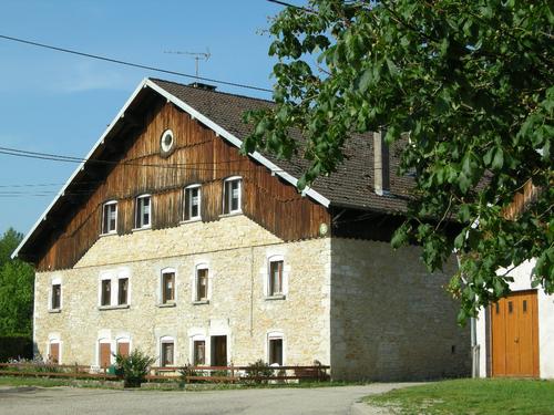Gîtes Les Genevriers à Belleherbe