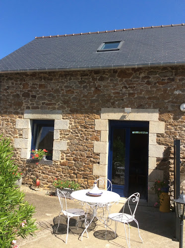 Le Nid d à Côté à Évran