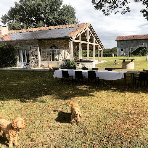 Superb Holiday House of High Standard à Fargues-sur-Ourbise