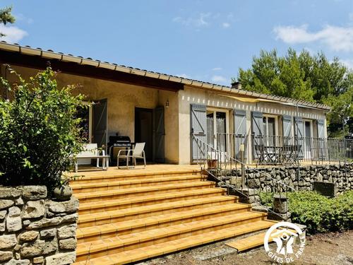 La Villa Le Colombier à PEZENS
