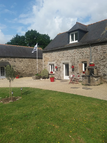 Kersaint-Delon Gites à Sainte-Tréphine