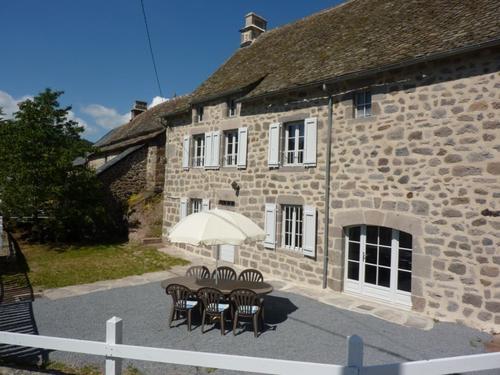 Gîte de Bredons à Albepierre Bredons