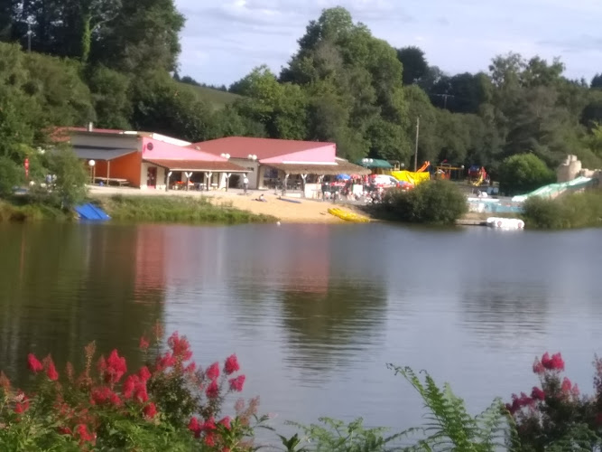 Camping Grand Lake à Milhaguet-Marval