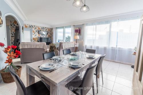 17g84316 à Royan