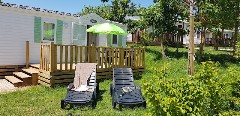 Camping Les Calquières à Sévérac-d'Aveyron