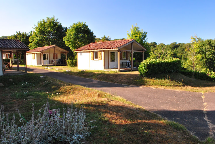 Camping Au Pont Dognon à Saint-Laurent-les-Églises