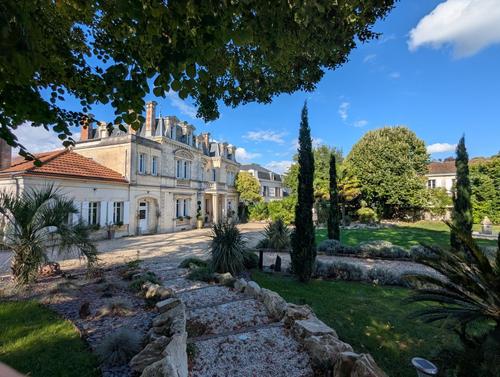 Le Petit Château de Célestine à SEGONZAC