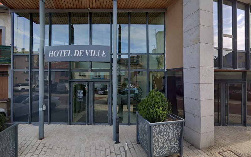 hôtel De Ville à Brives-Charensac