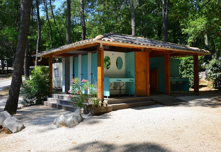 Camping Les Blaches Casteljau Ardèche à Berrias-et-Casteljau