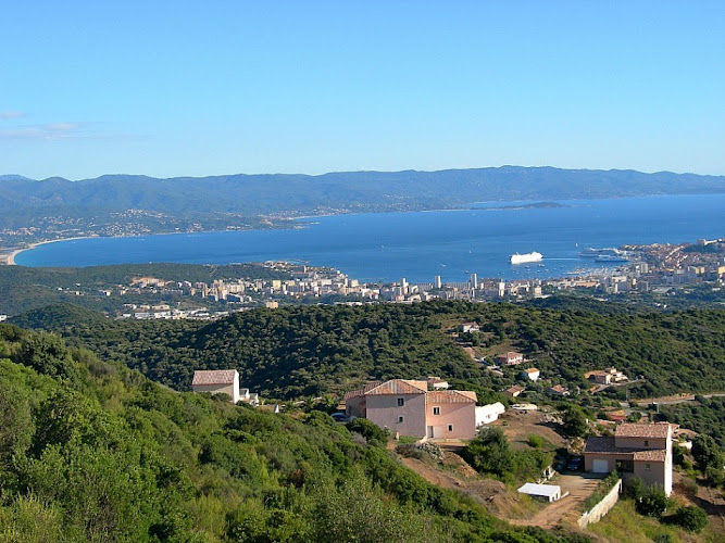Gites Sassone à Ajaccio. Location à Alata