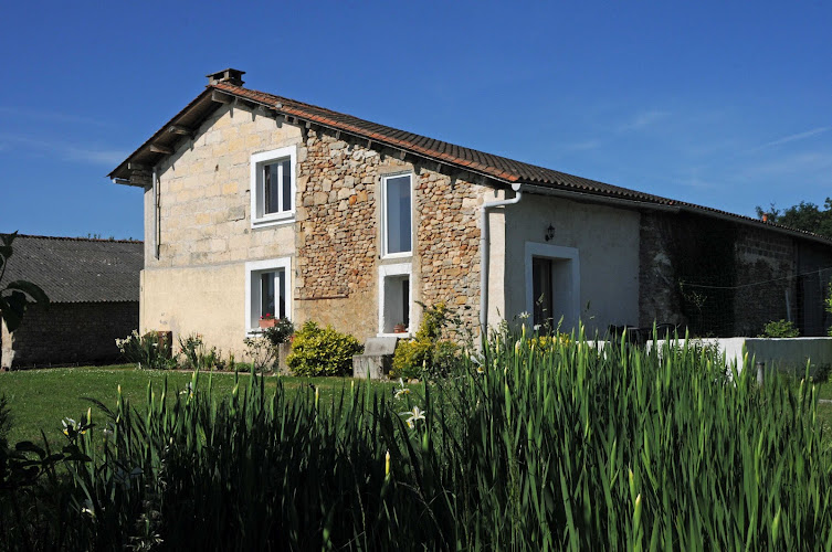 Bon Abri Gites à Saint-Aulaye-Puymangou