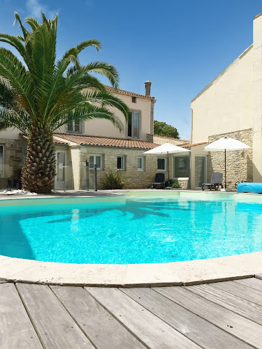 Le Square Hôtel St Pierre d Oléron à Saint-Pierre-d'Oléron