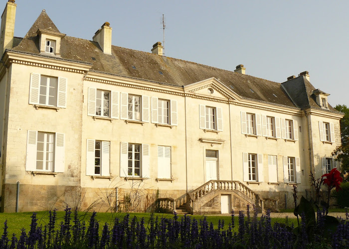 Gîte de Groupe le Chateau au Domaine de Prières à Billiers