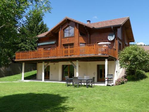 Le Chalet du Haut-Doubs à Verrieres De Joux