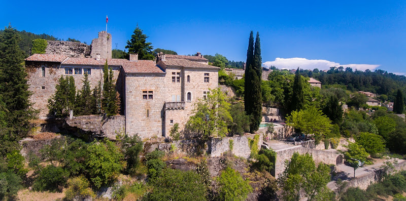 Chateau D Ucel Chambre d hôtes & gites à Ucel
