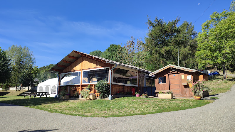 Camping Les Pins à Chteauroux-les-Alpes