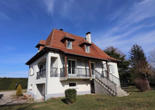 Gîte de la Camp à Arpajon Sur Cere
