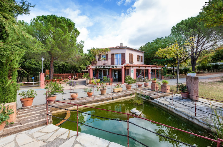 Camping Les Pins à Les Salles-sur-Verdon