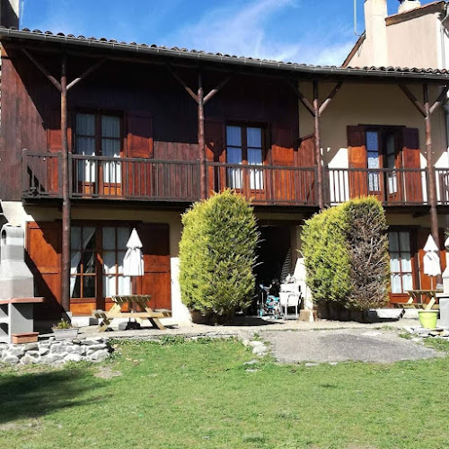 Gîte Le Rouge Robin à Fougax-et-Barrineuf
