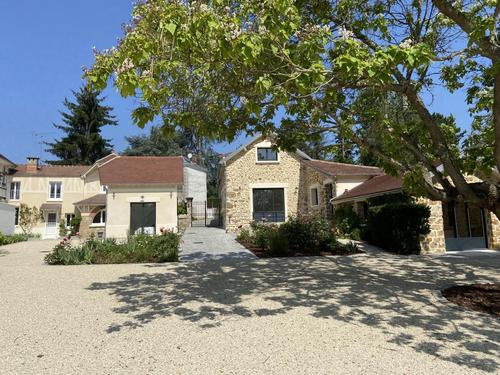La maison de Mad, Mat et Jen à Senlisse