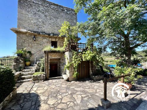 La Tour aux Colombes à Aragon