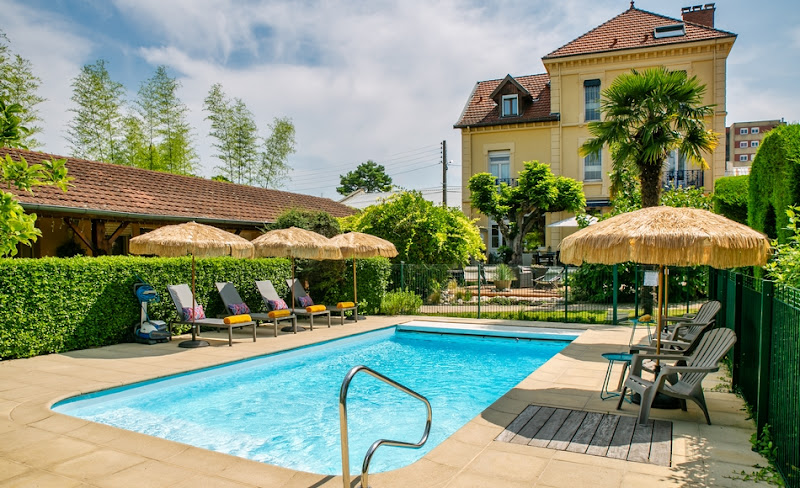 hôtel Des Dauphins à Bourgoin-Jallieu