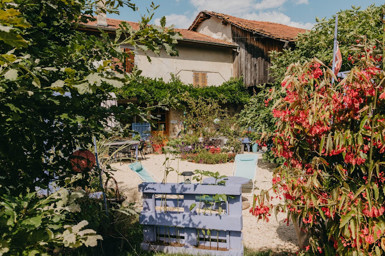 La ferme des 1000 couleurs gîte d étape à Primarette