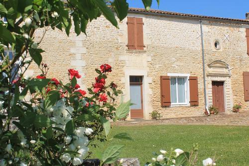 Gîte de Montbruneau à Sainte Gemme