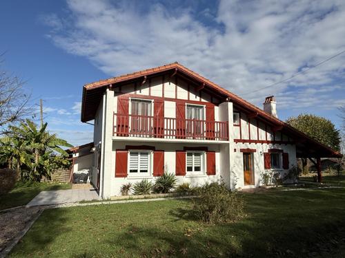 Zelaia à Urcuit