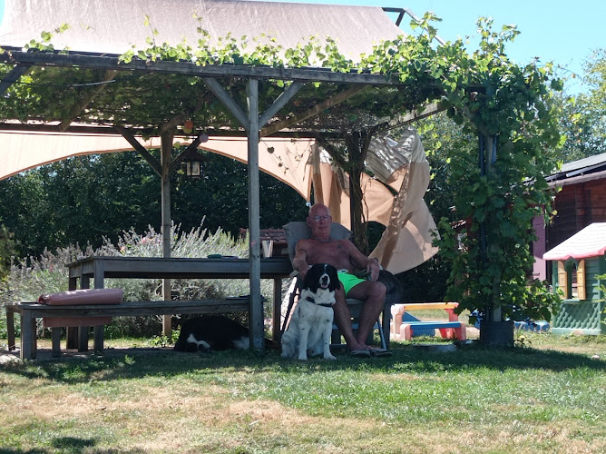 Camping Le Bois Vieux à Thianges