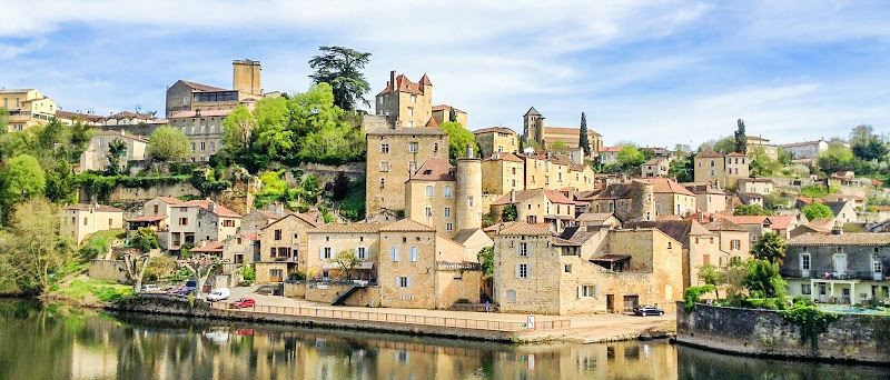 Village Camping Les Vignes à Puy-l'Évêque
