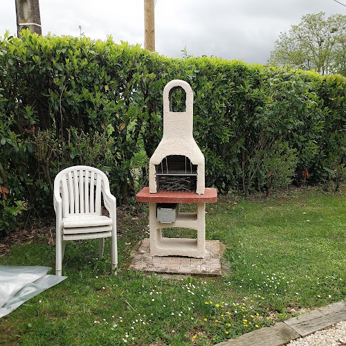 La Jument Grise gites rural & chambre d hotes à Lescheroux