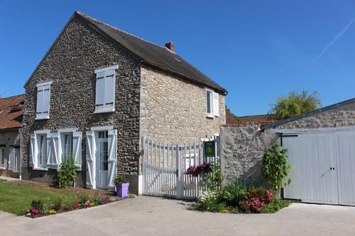 Le Gîte du Petit Merle à SAINT-ESCOBILLE
