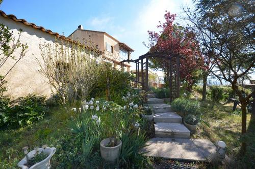 Le cabanon des oliviers à PUYVERT