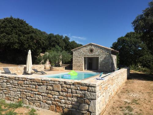 30g13035 à Vezenobres