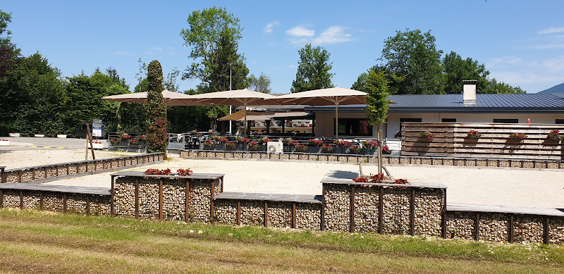 Camping Les Peupliers à Lépin-le-Lac