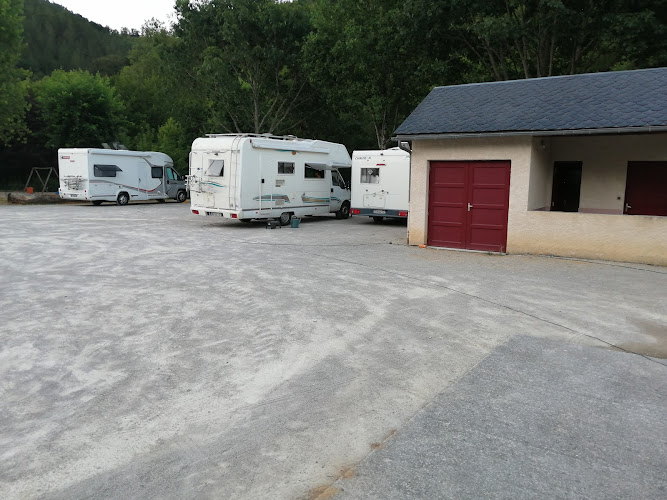 Aire de camping-car Saint-Just-sur-Viaur à Saint-Just-sur-Viaur