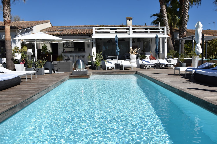 Guesthouse Gay Villa Littoral à Agde