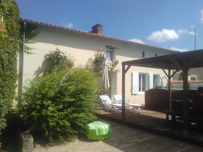 Gites des Terrages et de l Aliger à Limalonges