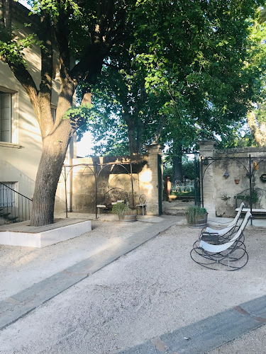 Les Routes Du Monde à Saint-Geniès-de-Comolas