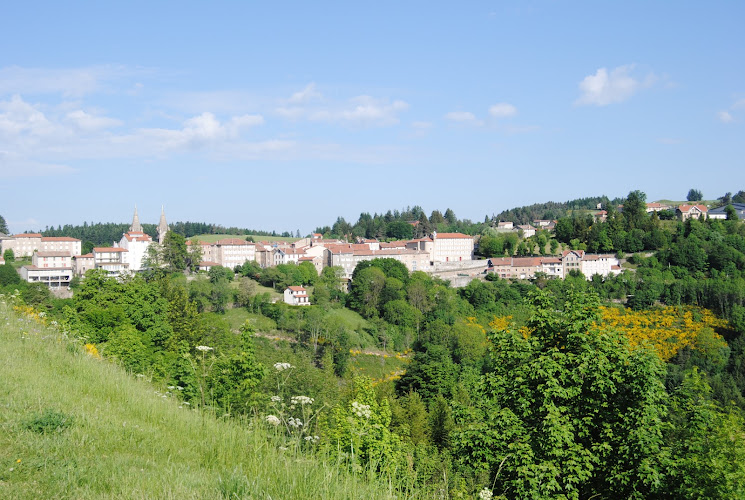 Le Vivarais Restaurant Hôtel à Lalouvesc
