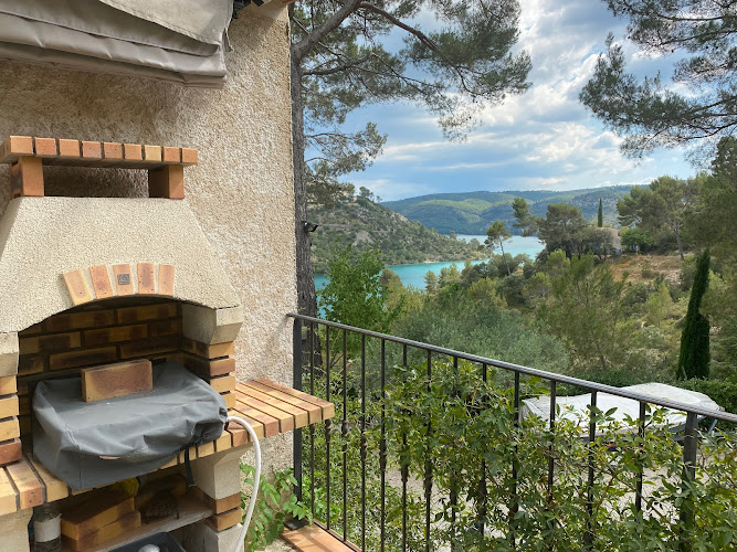 l Aigue Bleue à Esparron-de-Verdon