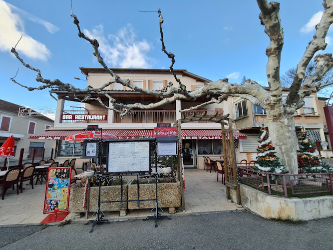 Hôtel De La Gare à Eyguains